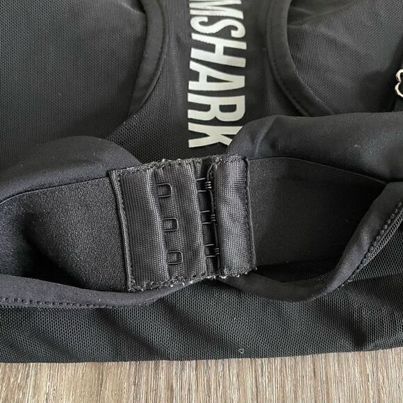 Gymshark Women's Black Stretch Mesh Layer Sports Bra - Picture 6 of 9